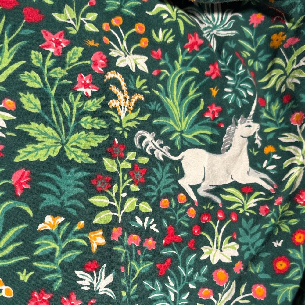Floral Green Crop Top with Unicorn Print - Picture 4 of 4